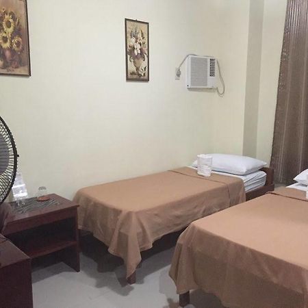 Mabini Pensione Puerto Princesa Esterno foto