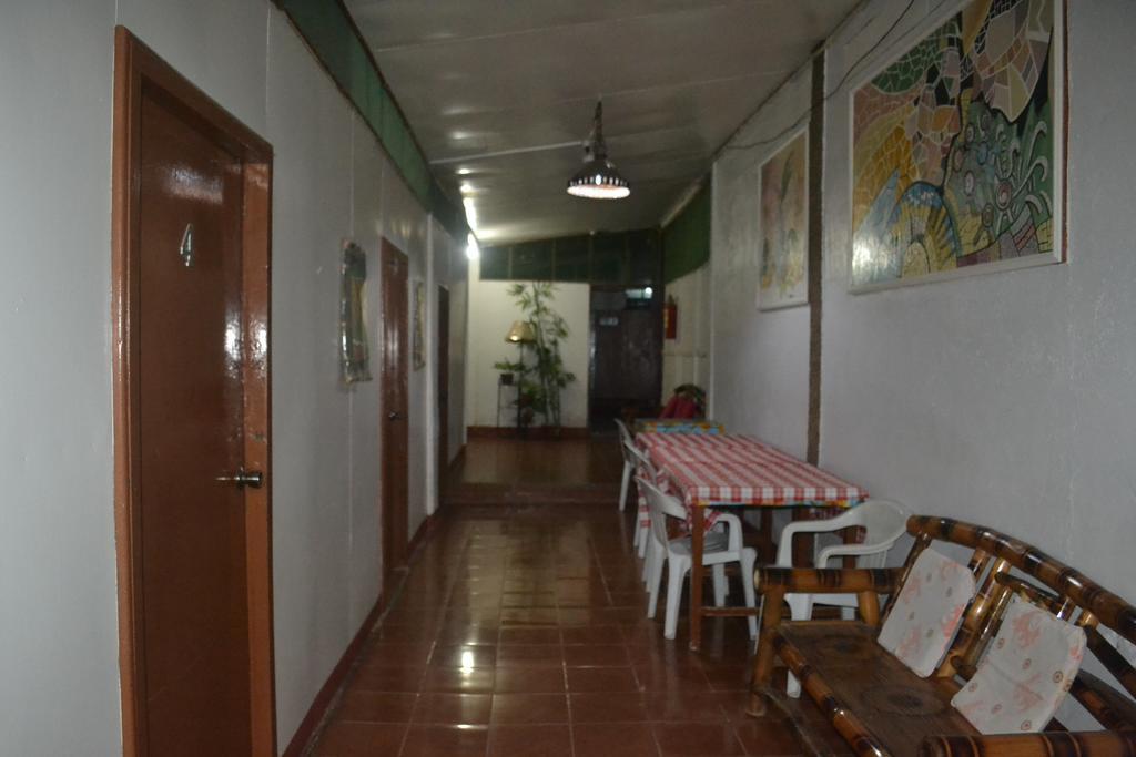 Mabini Pensione Puerto Princesa Esterno foto