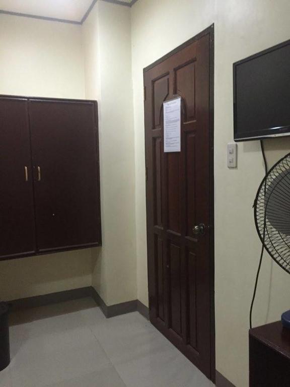 Mabini Pensione Puerto Princesa Esterno foto