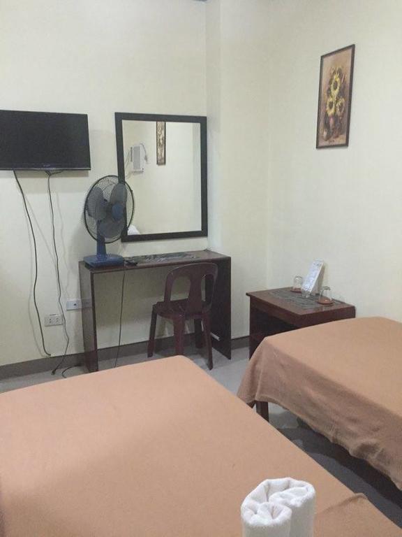 Mabini Pensione Puerto Princesa Esterno foto