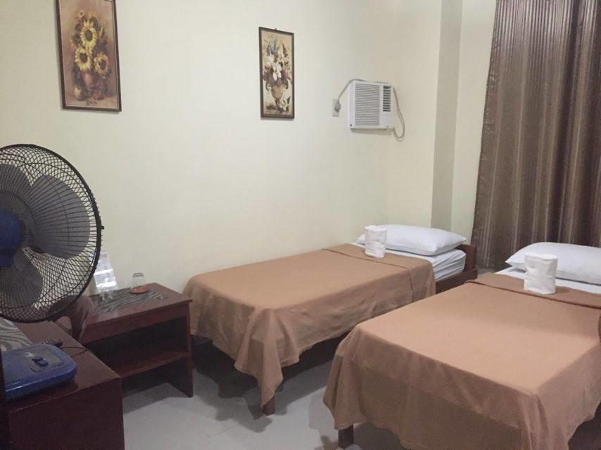 Mabini Pensione Puerto Princesa Esterno foto